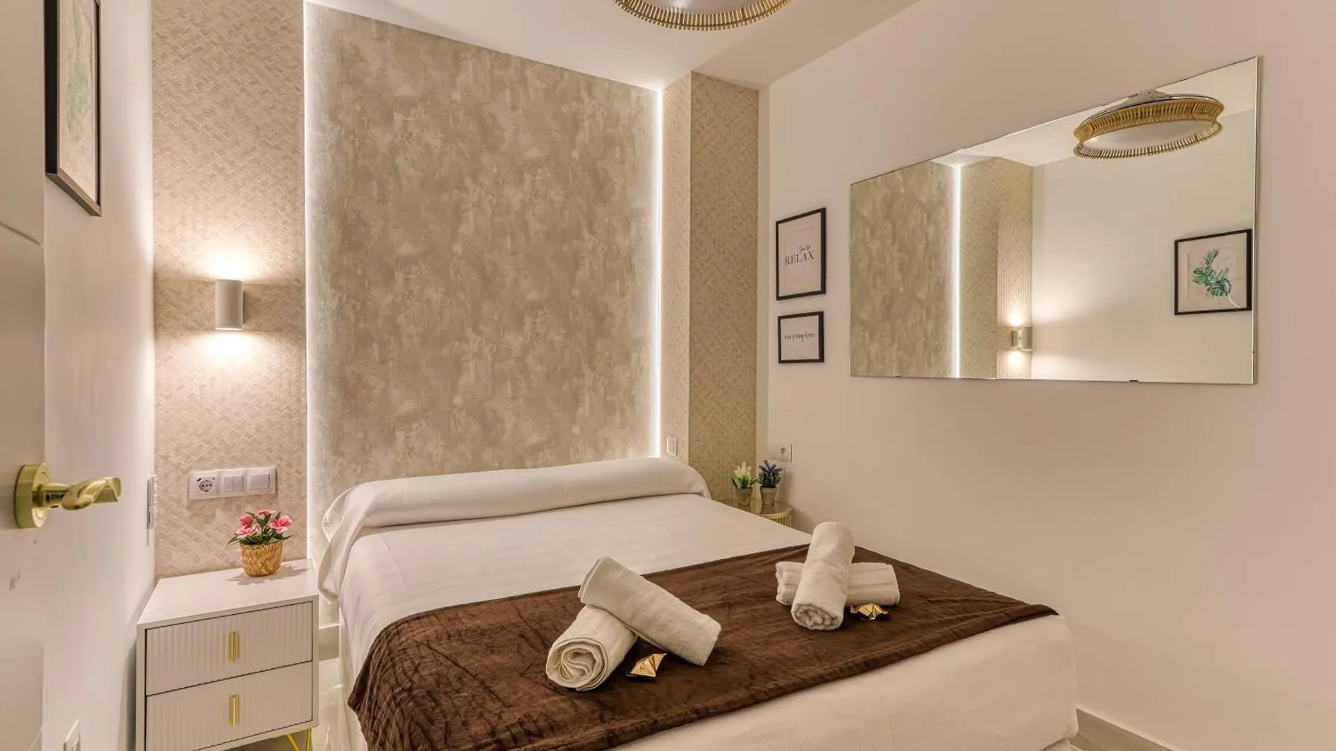 Colinamar Luxury Apartment Near Airport And Beach توريمولينوس