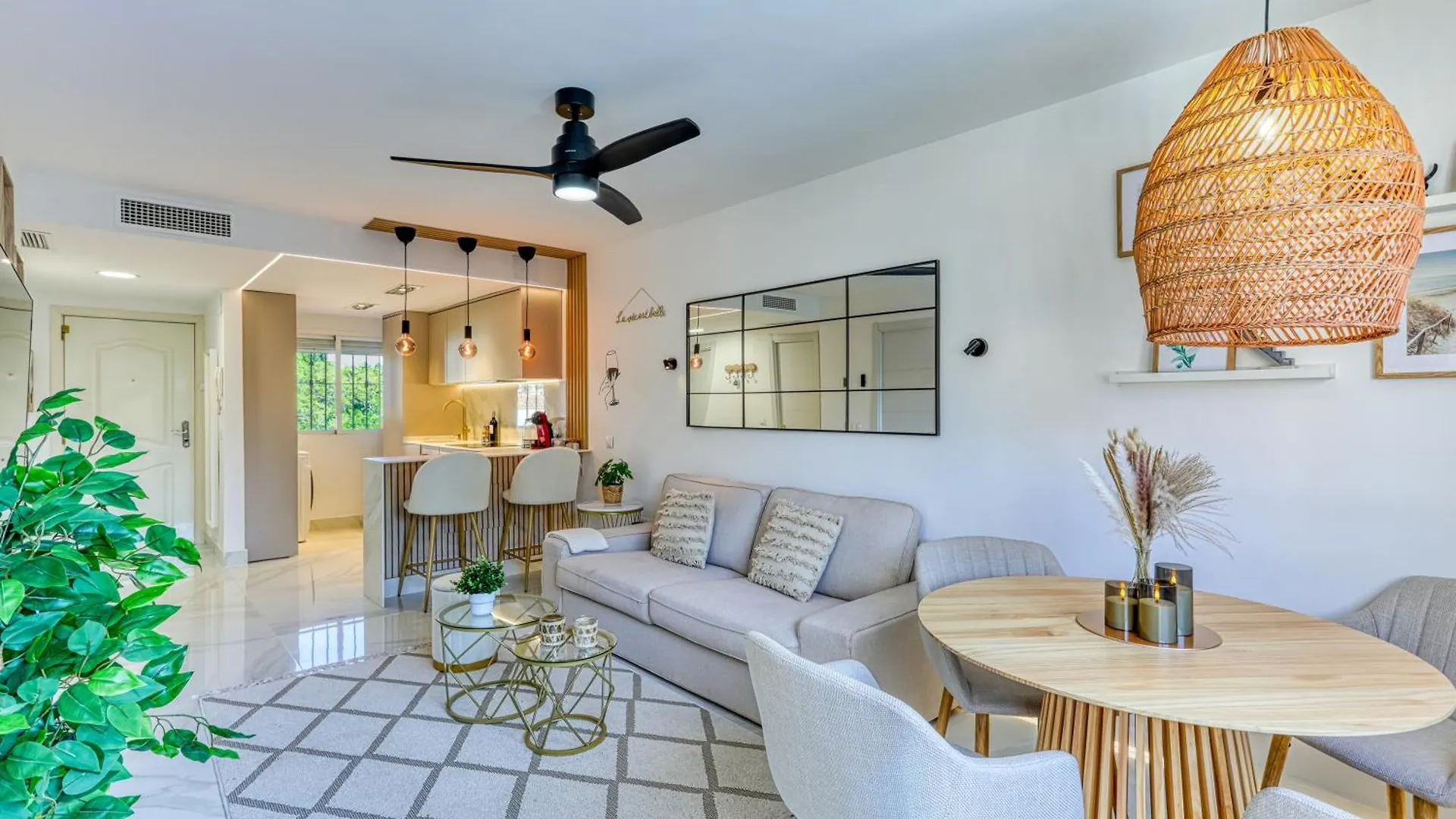 Colinamar Luxury Apartment Near Airport And Beach توريمولينوس