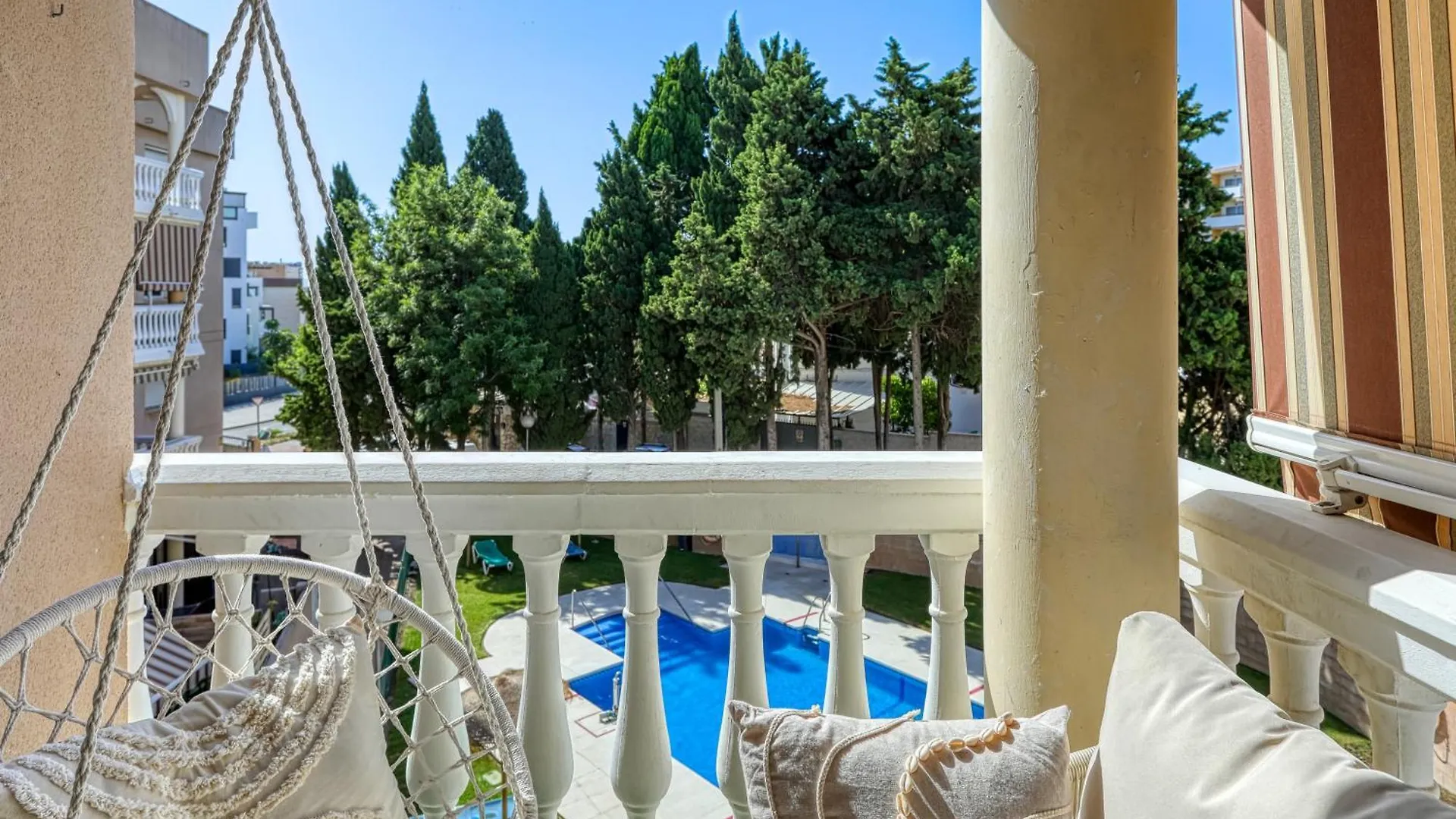 Colinamar Luxury Apartment Near Airport And Beach توريمولينوس