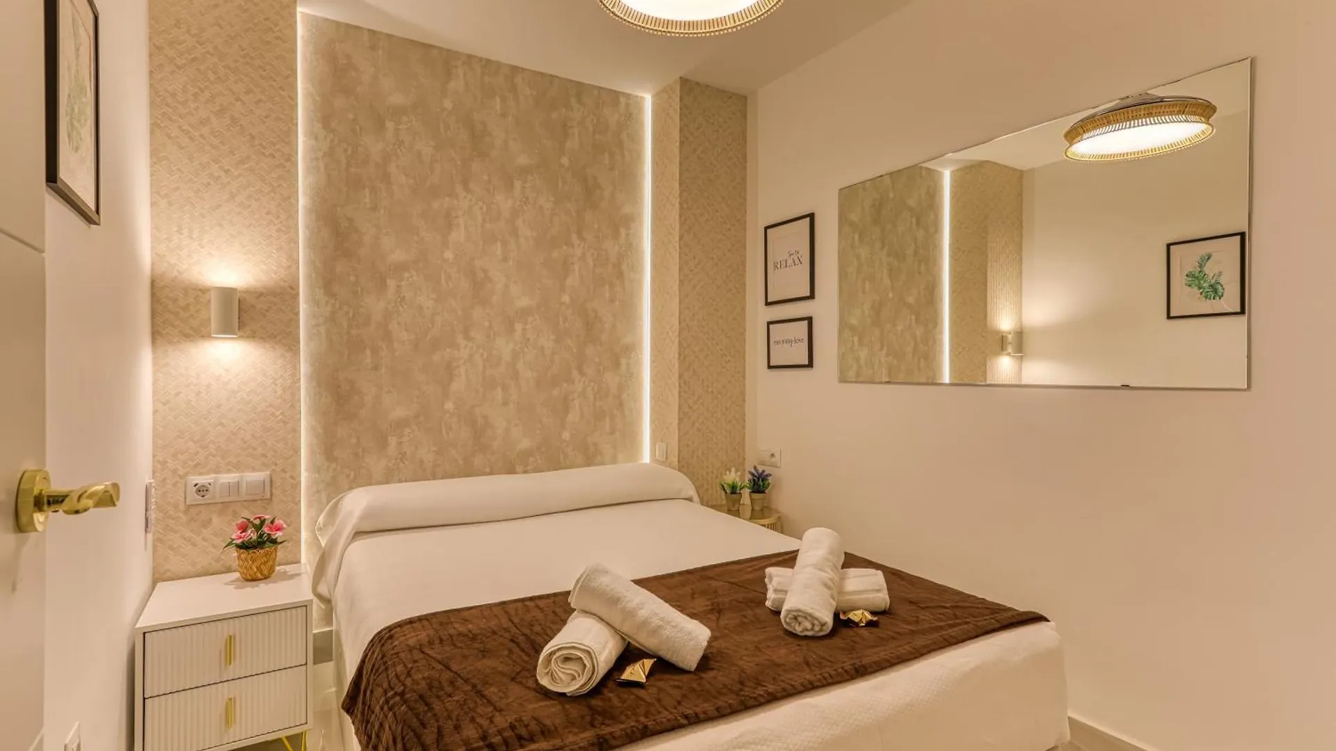 Colinamar Luxury Apartment Near Airport And Beach توريمولينوس